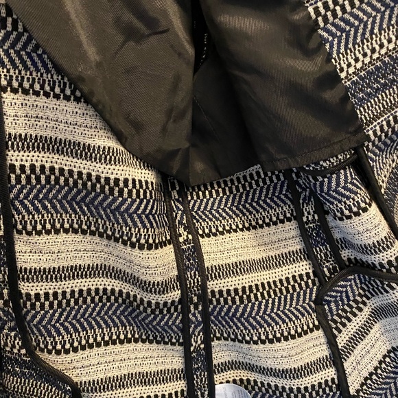 Veronica Beard belted patterned jacket - size 6 - Picture 6 of 6